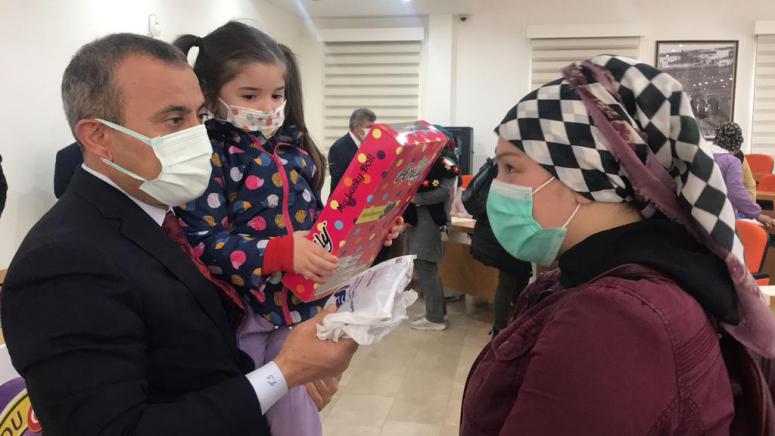 Vali Sonel, “Vatandaşlarımıza Kapımız Açık”