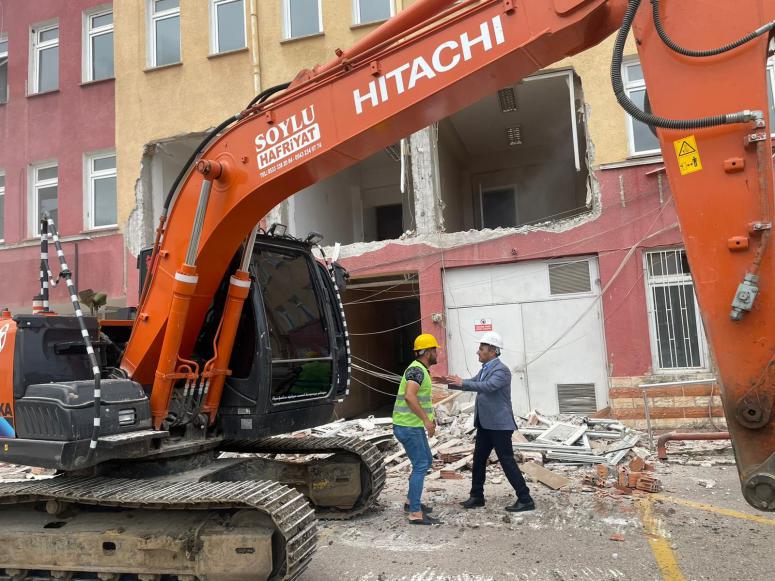 Tarihi Valilik Binası ve Çevresi Nostaljik Hale Gelecek