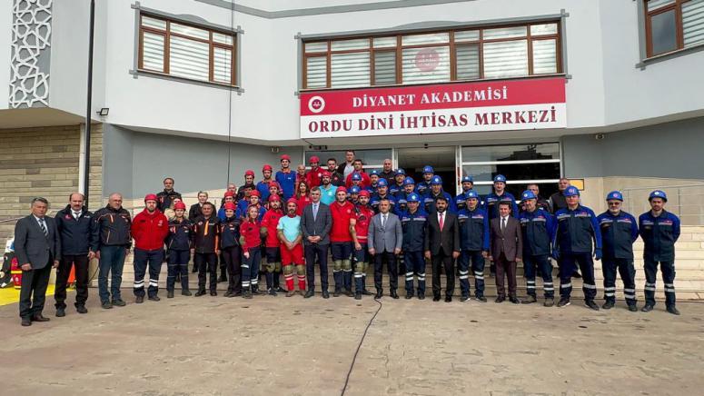 Deprem Tatbikatı Yapıldı