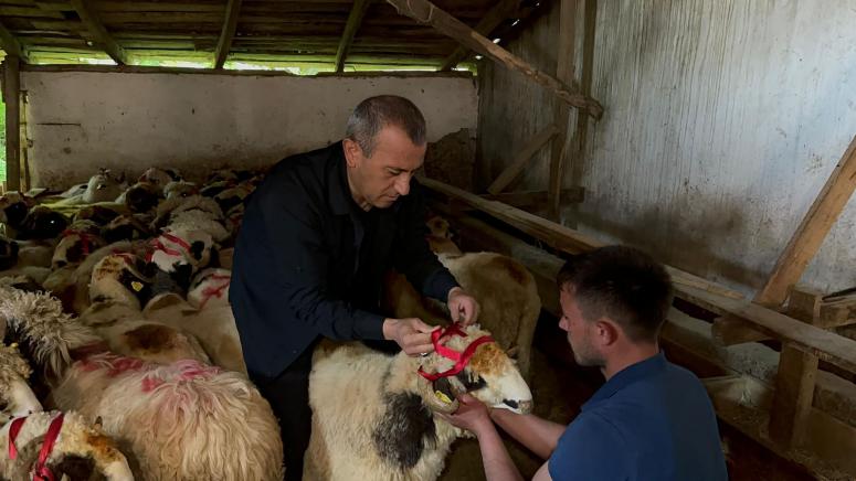 Vali Sonel, Bu Bayram da Yetim ve Öksüz Evlatlarımızı Unutmadı