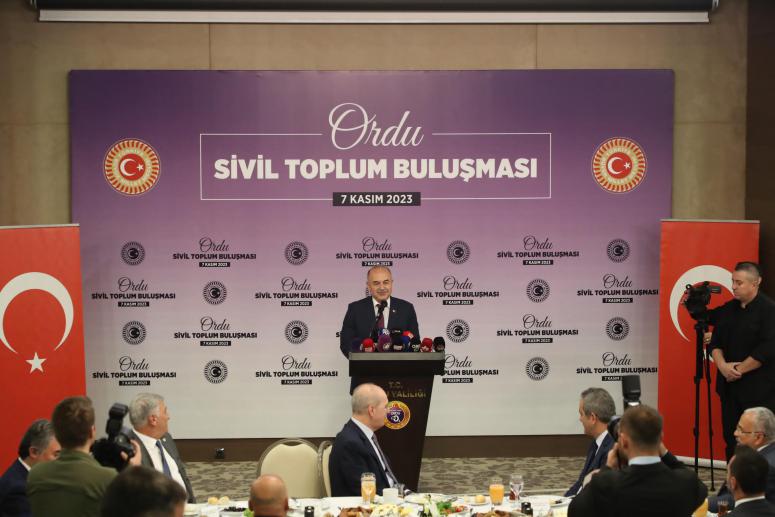 TBMM Başkanı Kurtulmuş, STK Temsilcileri ve İş İnsanlarıyla Bir Araya Geldi
