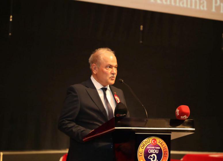 Öğretmenler Günü Düzenlenen Programlarla Kutlandı