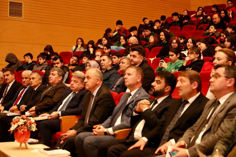 “Sevgi Dilimiz: Yunus Emre” Konulu Konferans Düzenlendi