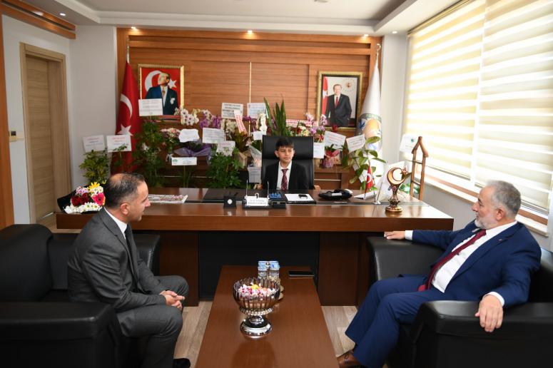 BAŞKAN ALBAYRAK, KOLTUĞUNU BORA EMİR ATEŞLİ’YE TESLİM ETTİ