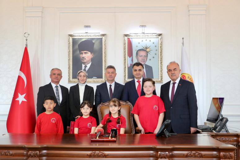 23 Nisan Ulusal Egemenlik ve Çocuk Bayramı Coşkuyla Kutlandı