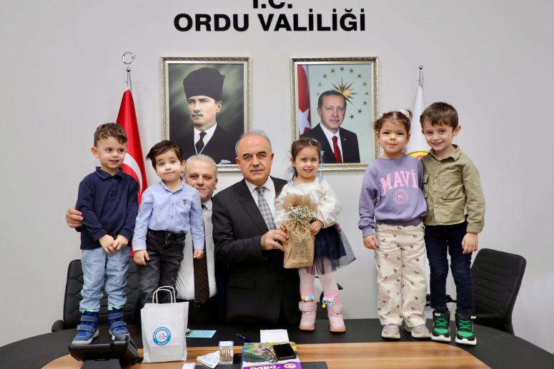 Altınordu Özel Ordu Dokuz Renk Anaokulu Öğrencilerinden Anlamlı Ziyaret