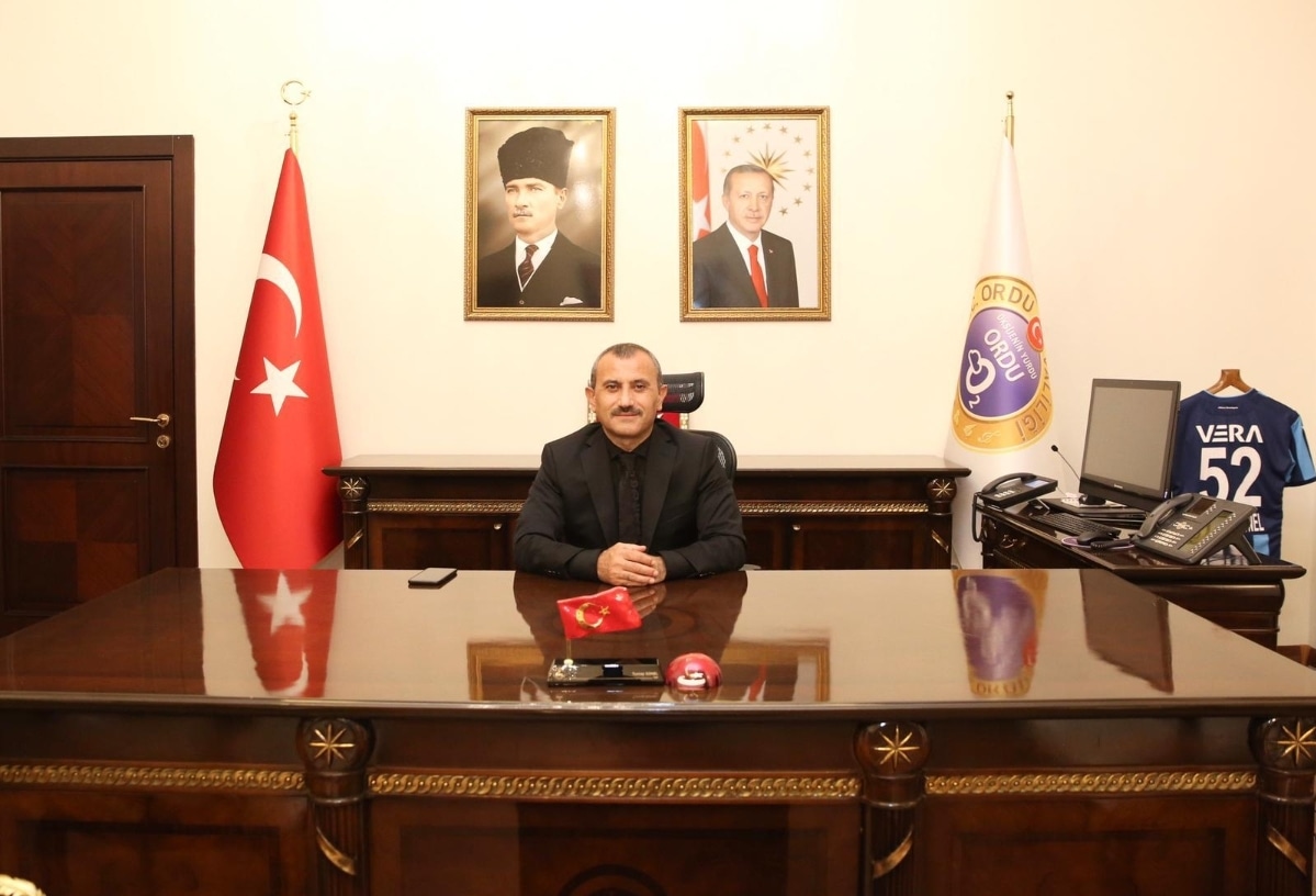 Valimiz Sayın Tuncay SONEL’in 10 Kasım Atatürk’ü Anma Günü Mesajı