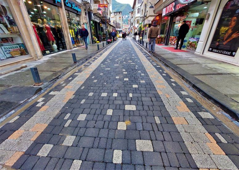 ŞARKİYE’DE ORTAYA ÇIKAN İLK GÖRÜNTÜLER GÖZ KAMAŞTIRDI