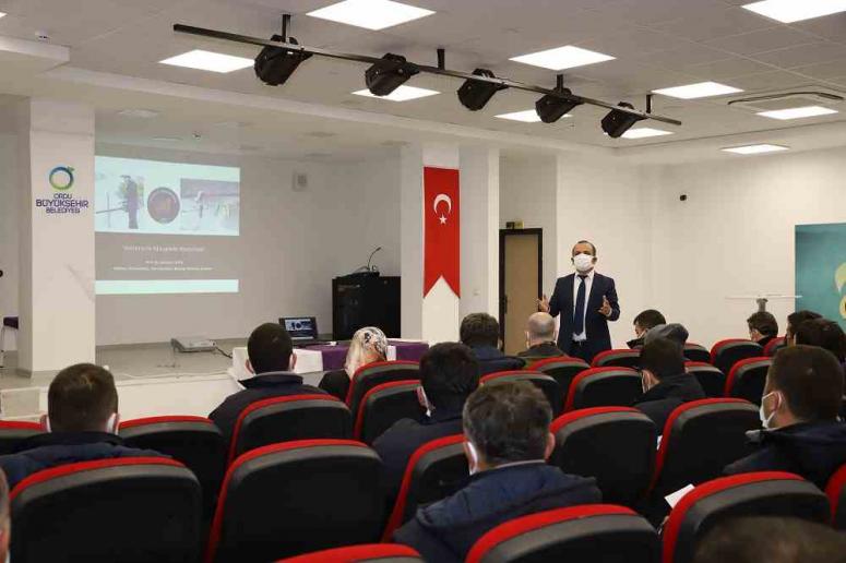 VEKTÖRLE MÜCADELE EKİPLERİNE EĞİTİM VERİLDİ