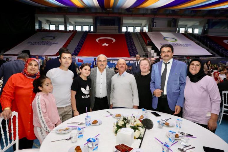 BAŞKAN GÜLER, 3 ARALIK DÜNYA ENGELLİLER GÜNÜ BULUŞMASINA KATILDI
