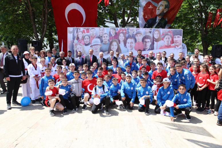 BAŞKAN GÜLER: “TÜRKİYE’NİN DÖRT BİR YANINDA COŞKU VAR”