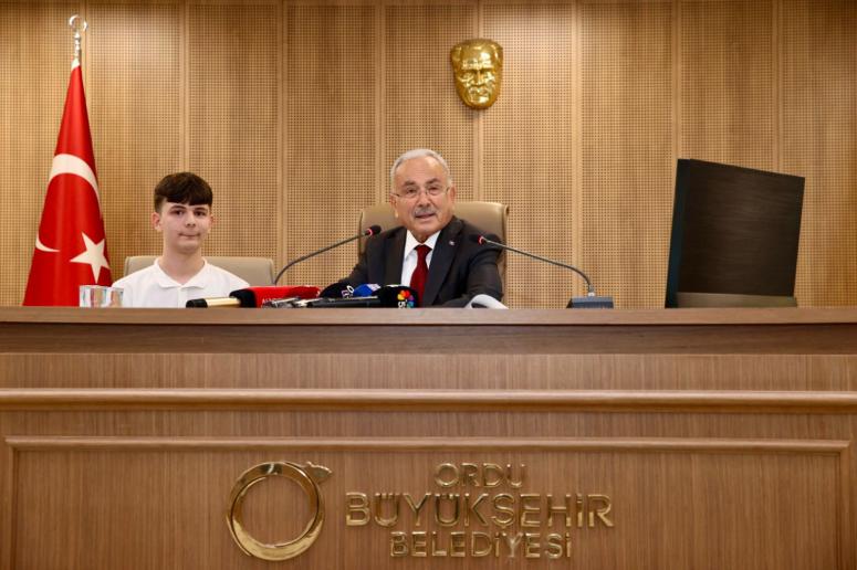 BÜYÜKŞEHİR BELEDİYE MECLİSİ TOPLANDI