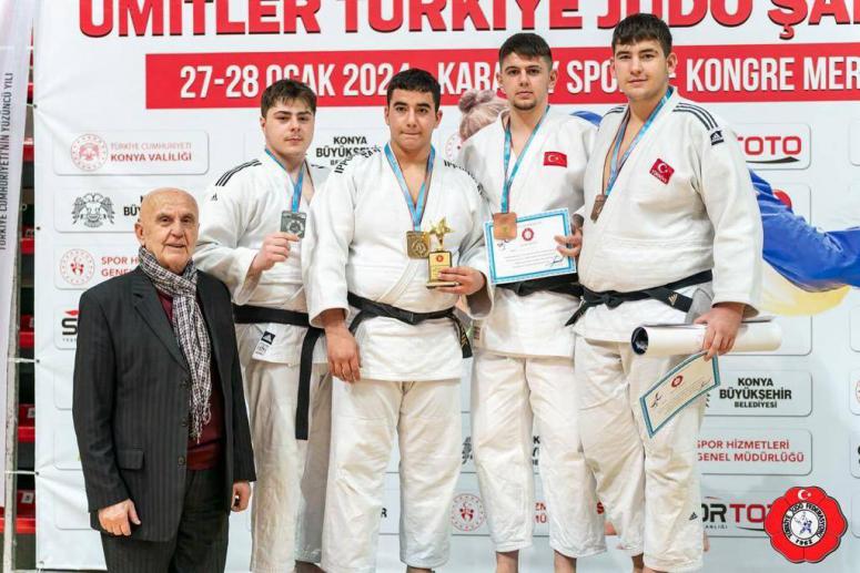 BÜYÜKŞEHİR SPORCULARINDAN YENİ BAŞARILAR GELDİ
