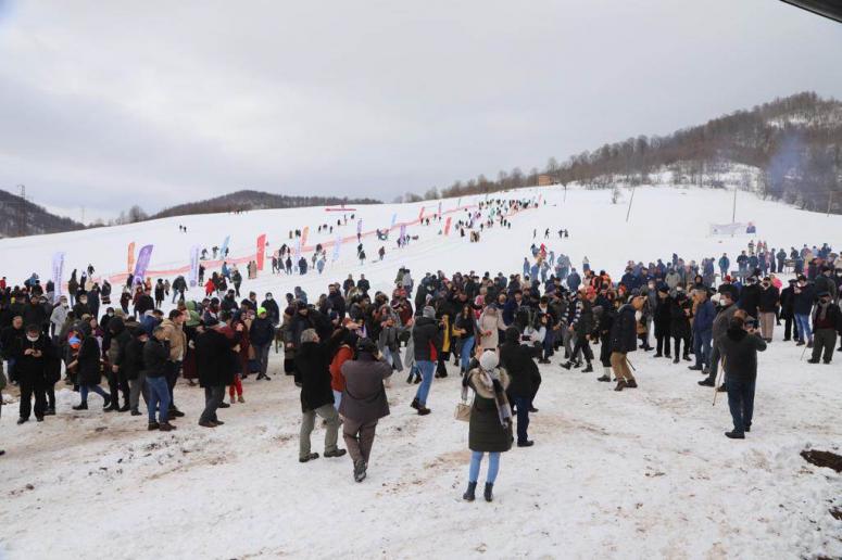 ORDU’DA KAR FESTİVALİNDE BİNLERCE İNSAN YAYLAYA AKIN ETTİ