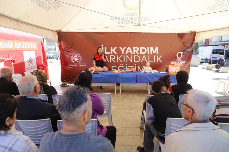 ORDU İTFAİYESİ, HALKA AÇIK İLK YARDIM EĞİTİMLERİ DÜZENLİYOR