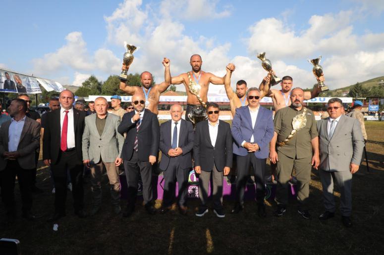 AYBASTI FESTİVALLE COŞTU